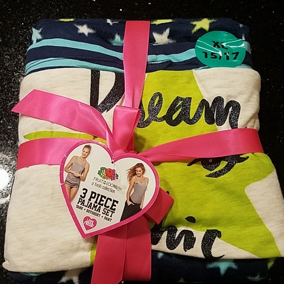 Fruit of the Loom Other - 3 Piece Pajama Set